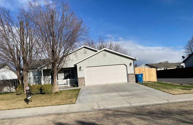 Super Cute Home! - 3813 Bismark Avenue, Caldwell, ID 83605