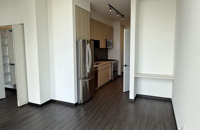 1371 W Randolph St photos photos