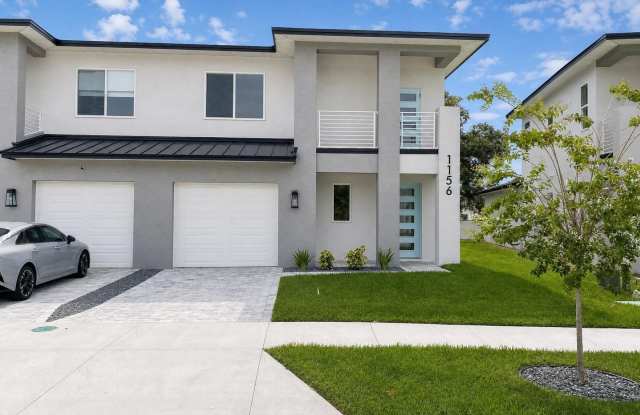 Stunning New Construction Villa for Rent Near Lake John photos photos