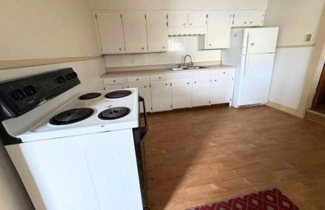 325 Main Street - 1 photos photos