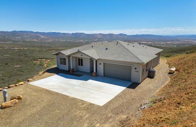 15690 East Orchard View Road - 15690 East Orchard View Road, Yavapai County, AZ 86327