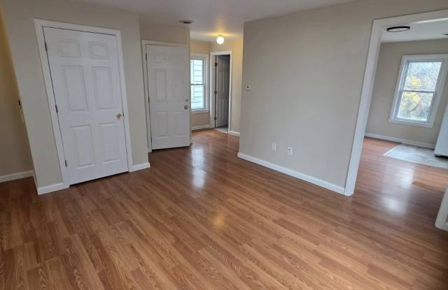 1119 West 8th Street - 2nd Fl - 1119 West 8th Street, Erie, PA 16502