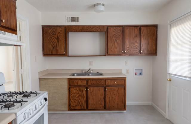 136 Hillview Avenue, Apt 1 Gallery 3