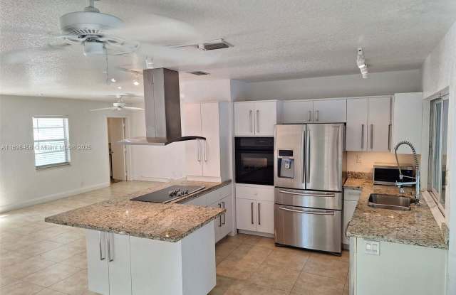 1575 Northeast 38th Street photos photos