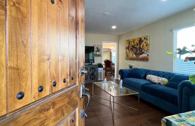 Beautifully Updated, Napa Home Near Downtown Gallery 3