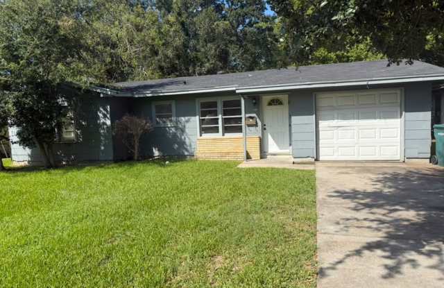 House For Rent 2515 N 10th St, Beaumont, TX 77703 Gallery 1