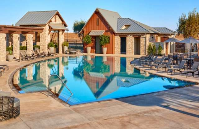$2,295 Madera/Riverstone HWY 41  Ave. 12, HOA Pool, Solar, 3 Bed, Thurman Way photos photos