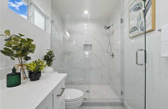 8142 Vantage Avenue photos photos
