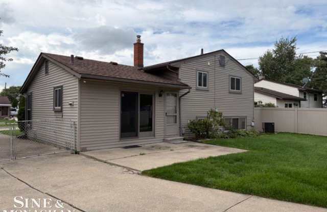 2331 Parliament Drive Gallery 4
