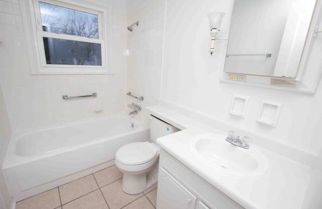 5944 Gateway Dr. Gallery 3