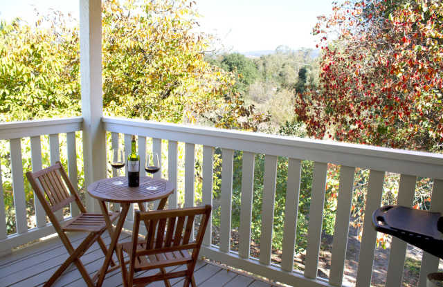 Upstairs One Bedroom located in walking distance to the Sonoma Plaza! - 154 Tuscany Place, El Verano, CA 95476 Upstairs One Bedroom located in walking distance to the Sonoma Plaza! - 154 Tuscany Place, El Verano, CA 95476