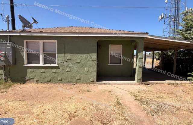 One Bedroom Back house- Available Now! Gallery 1
