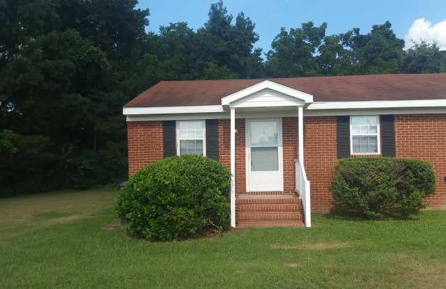 Excellent Location! 2 BR | 1 BA Brick Duplex in Goldsboro photos photos