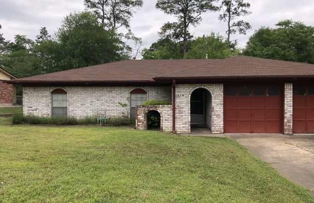 2610 Chimney Rock - 2610 Chimney Rock Road, Huntsville, TX 77320