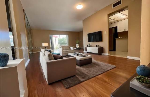 3300 Spanish Moss Ter Gallery 3