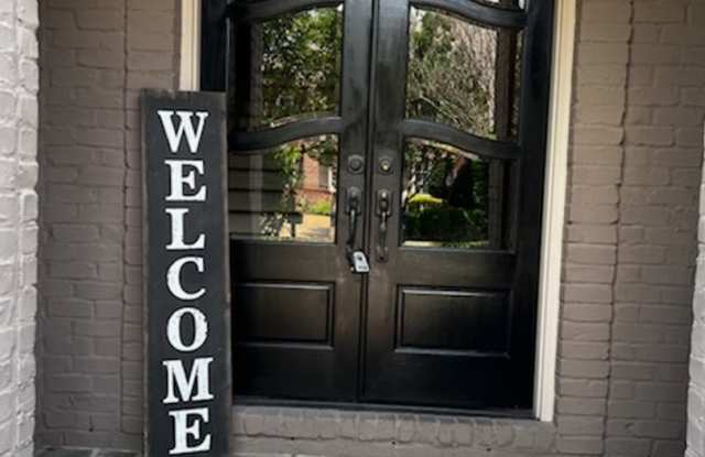 HOME FOR SALE or rent Gorgeous executive home in gated community! Gallery 4