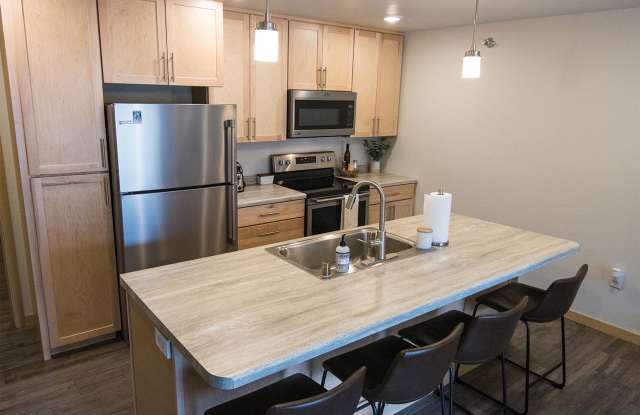 Coldwater Creek Apartments Gallery 1