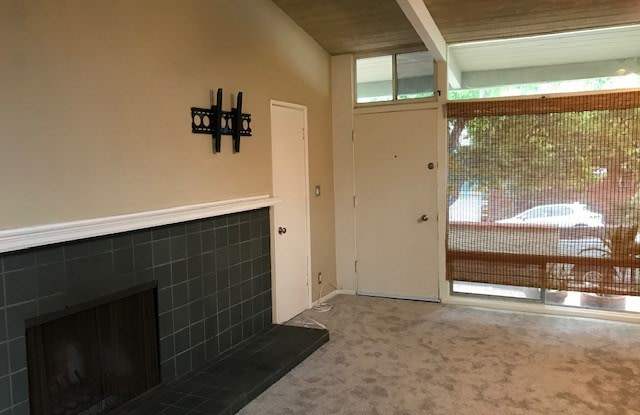 24461 La Cresta Drive Gallery 2