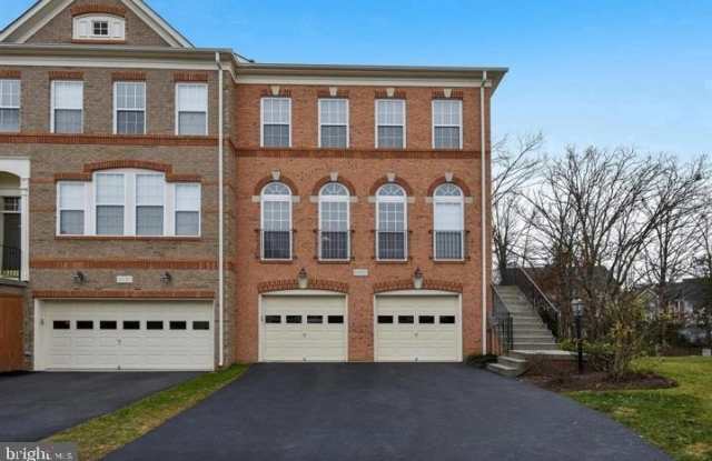 22092 AVONWORTH SQUARE - 22092 Avonworth Square, Broadlands, VA 20148