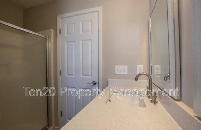 5711 Boby Dr Gallery 2