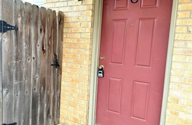 2817 Longmire Drive Gallery 3