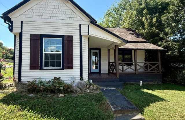 Loudon 37774 - 2 bedroom, 1 bath home - Contact Chad Weeks (865) 567-6193 photos photos