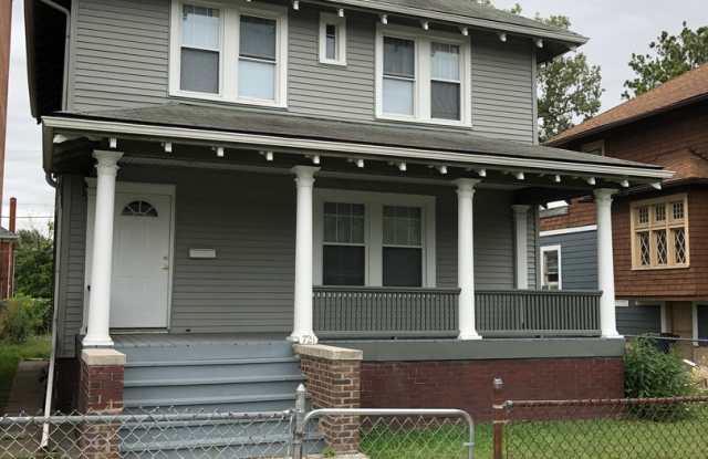 $1,600 - Newly Renovated 3 Bedroom Home With Study photos photos