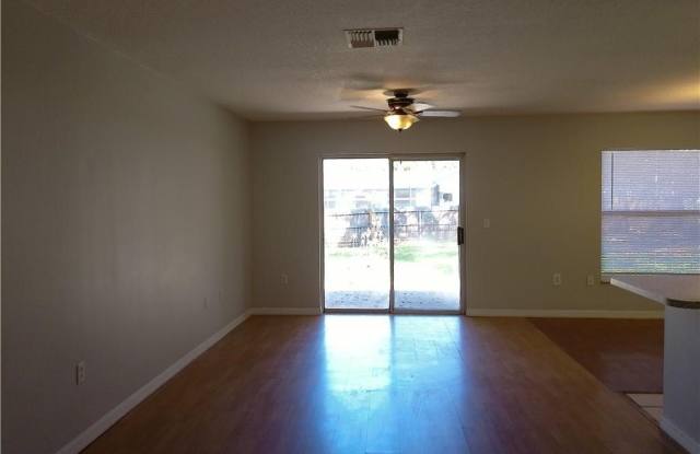 5921 W Woodhill Court Gallery 3