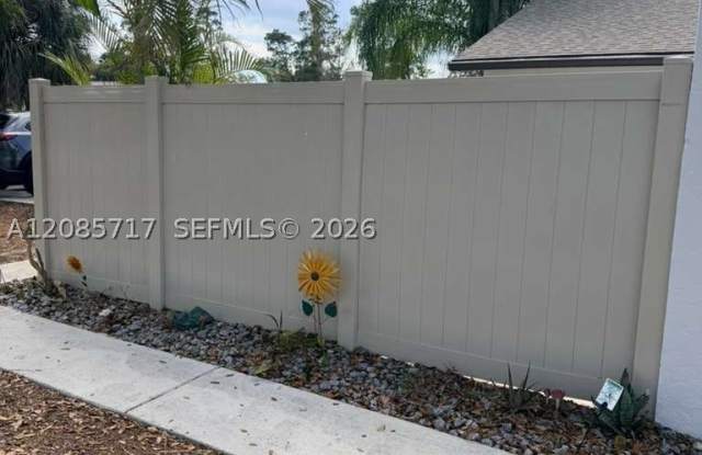1350 PERIWINKLE PL Gallery 3