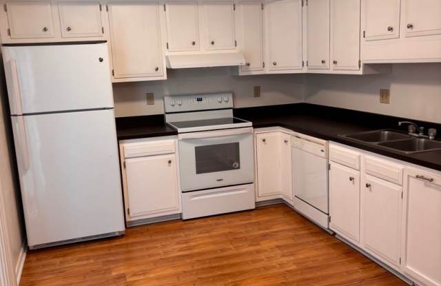 Near Medical Center - 2 Bedroom, 1.5 Bath Townhouse - Available Now! photos photos