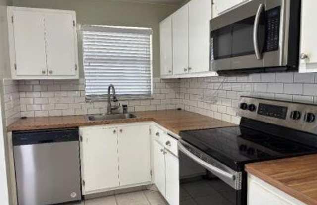 4640 Lucerne Lakes Boulevard W photos photos