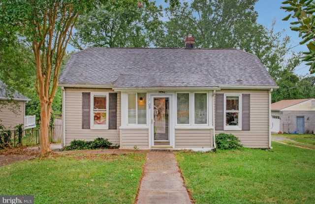 1009 TYLER Avenue photos photos