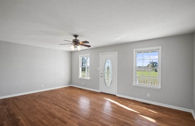 3974 North Pinson Road Gallery 3