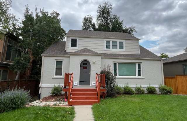 Updated Garden Level apartment in coveted Chautauqua neighborhood - **FIRST MONTH FREE** photos photos Updated Garden Level apartment in coveted Chautauqua neighborhood - **FIRST MONTH FREE** photos photos