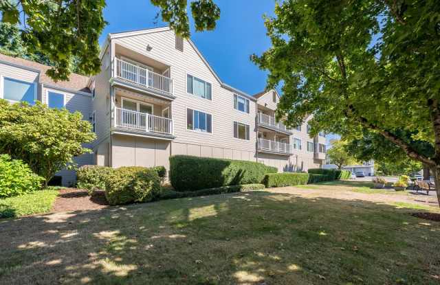 1bd/1ba Issaquah Condo Gallery 1