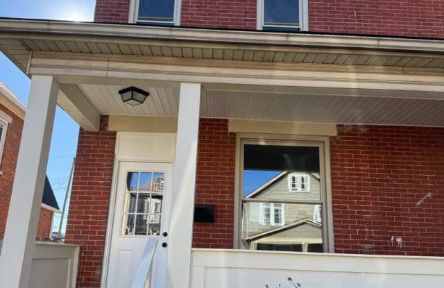 Wonderful 3/2 Home in the Heart of Columbus! photos photos