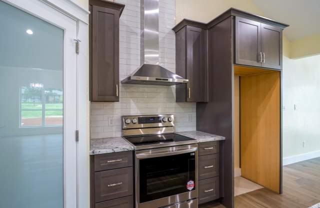 1415 Bluebonnet Gallery 3