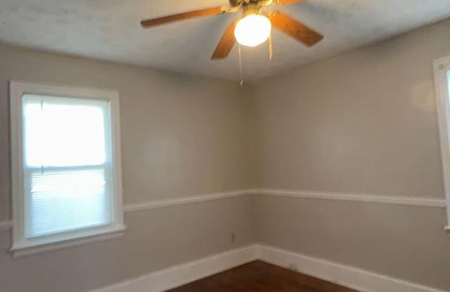 1901 Dellwood Ave Gallery 1