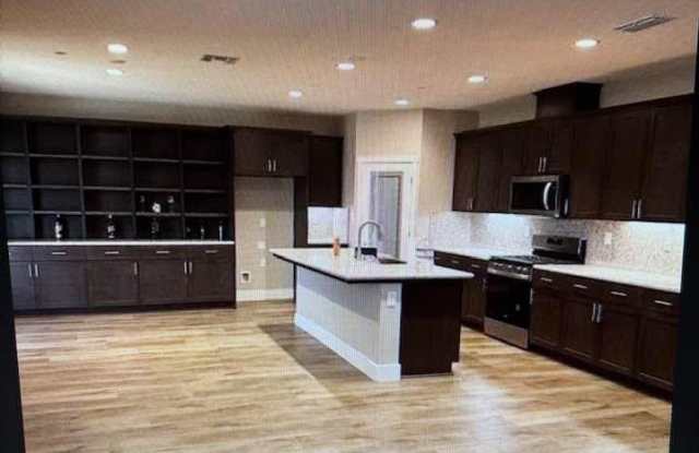 2553 Paisley Ct Gallery 3