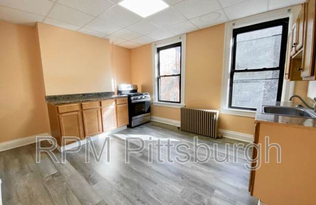 1814 Montier St - 1814 Montier Street, Wilkinsburg, PA 15221
