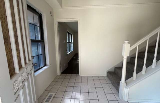 Union Schools-Peters Elementary, 4 bedroom, 2 bath, 2 car garage. Gallery 3
