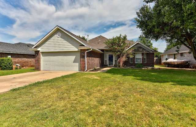 1805 Lois Lynn Lane - 1805 Lois Lynn Lane, Edmond, OK 73003
