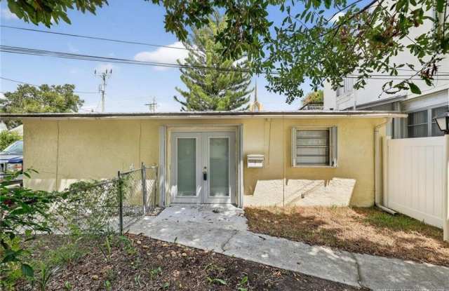 410 SW California Avenue unit: B photos photos
