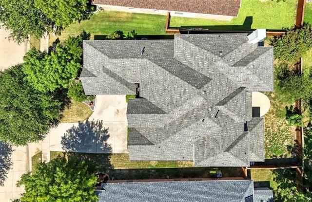 8220 Holliday Road Gallery 4