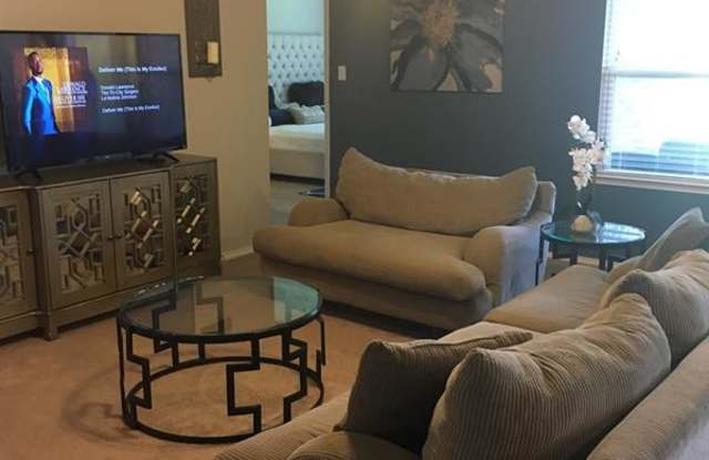 1813 Ridge Creek Lane Gallery 3