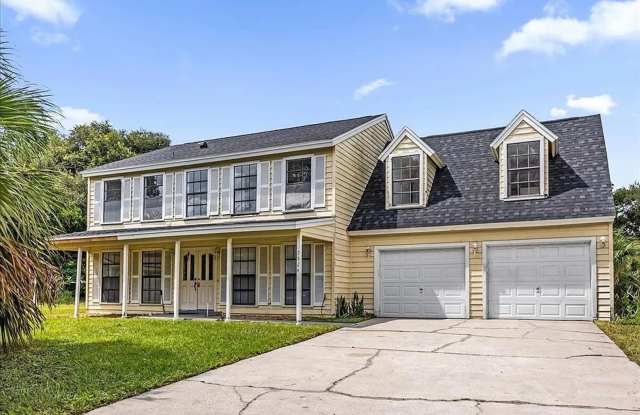 Beautiful 2 stories home with Pool available for rent !!! photos photos