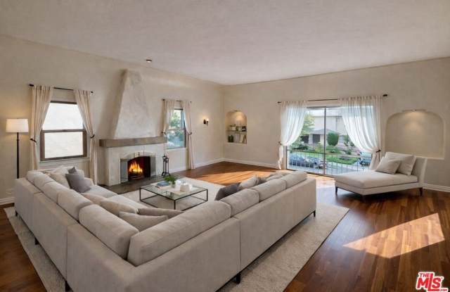 1227 S Ridgeley Dr unit: (Upper) photos photos