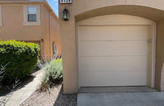 Modern 2 Bedroom 2 Bathroom NW Home In A Gated Community photos photos