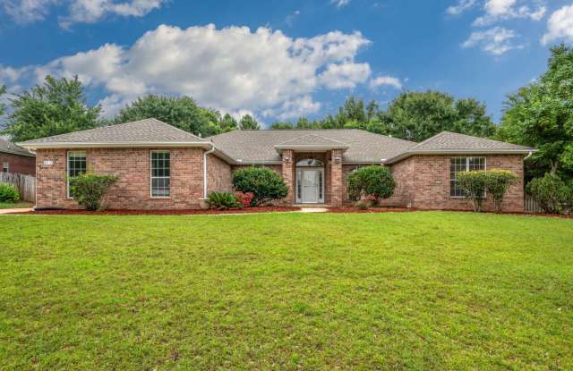 4 bedroom 2 bathroom - 6215 Shire Lane, Okaloosa County, FL 32536