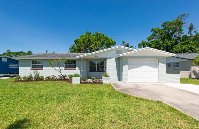 5600 Bayou Grande Boulevard Northeast Gallery 2